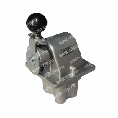 Распределитель трёхходовой 386-90200-B с предохранительной скобой